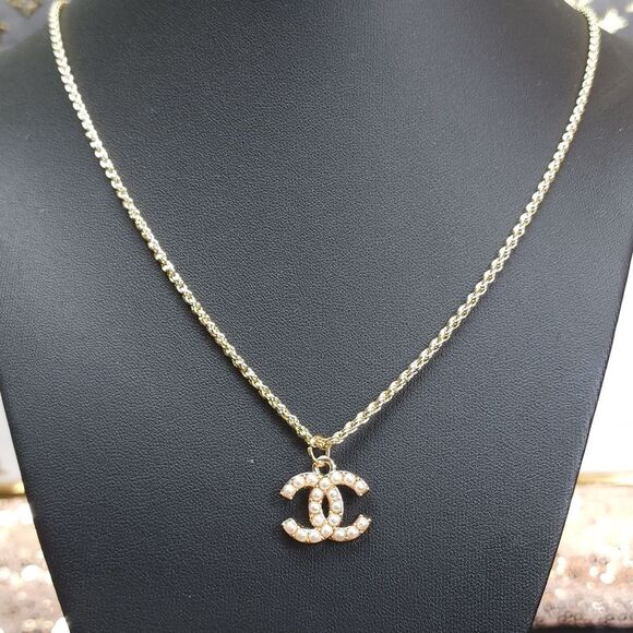 Repurposed Charm on 24 in Unbranded Chain - Picture 1 of 5